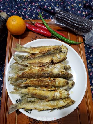 香煎小河鱼的做法步骤：10