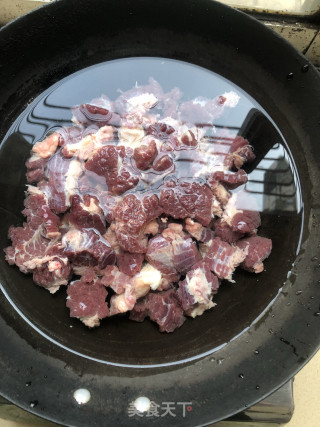 咖喱牛肉饭的做法步骤：1
