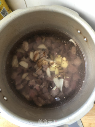咖喱牛肉饭的做法步骤：6