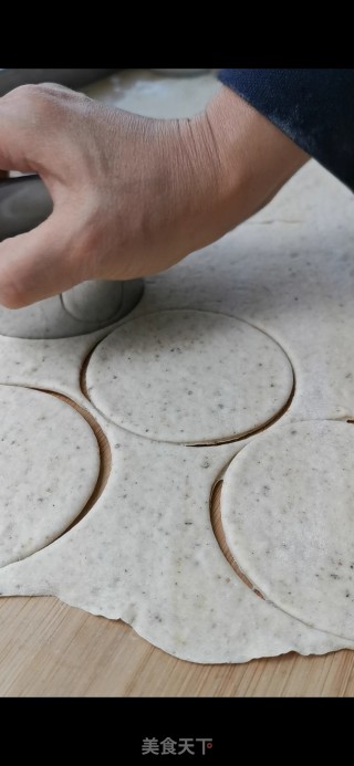 发面格子饼的做法步骤：5