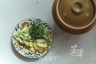 土锅焗蟹的做法步骤：3