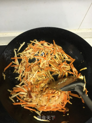 鱼香肉丝 鸡胸肉版的做法步骤：3