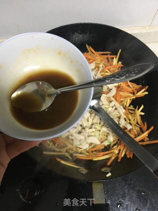 鱼香肉丝 鸡胸肉版的做法步骤：4
