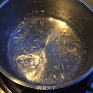冰糖甜酒蛋花的做法步骤：2