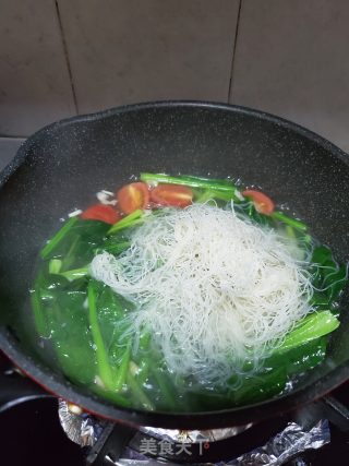 米粉菠菜汤的做法步骤：9