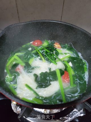 米粉菠菜汤的做法步骤：10