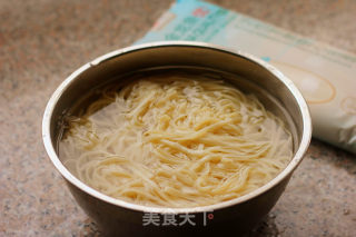 油泼面的做法步骤：7