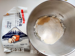 盐面包的做法步骤：2