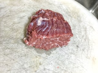 香辣草原牛肉的做法步骤：1