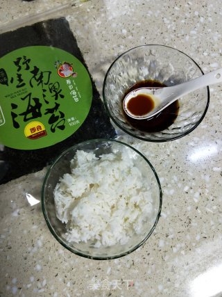 海苔烤米饼的做法步骤：1