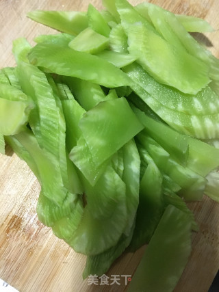 莴苣炒猪肝的做法步骤：7