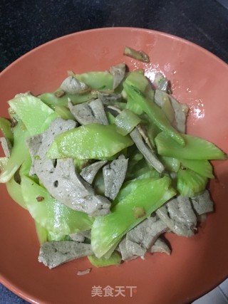 莴苣炒猪肝的做法步骤：15