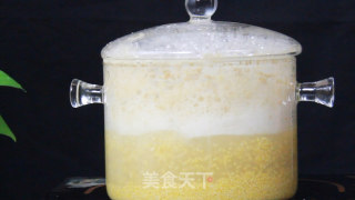 早餐不知道吃什么？黄小米饼，你学会了吗？的做法步骤：2