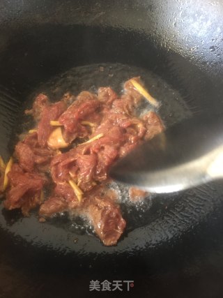 小炒牛肉的做法步骤：2
