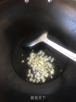 蒜香菠菜的做法步骤：3