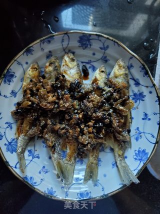 辣蒸小河鱼的做法步骤：3