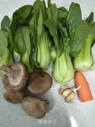 素炒香菇油菜的做法步骤：1