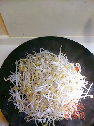 酸辣绿豆芽的做法步骤：4
