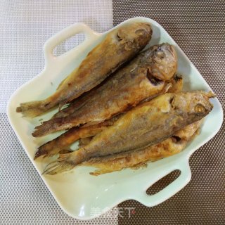 香煎黄花鱼的做法步骤：9