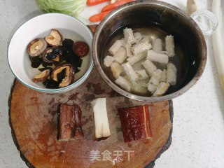 腊肉焖饭的做法步骤：2