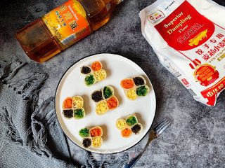 四喜蒸饺-这盘饺子露馅才好吃！的做法步骤：11
