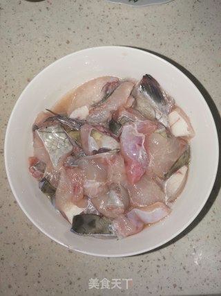 贵州酸汤鱼火锅的做法步骤：4