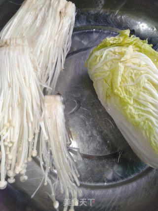 娃娃菜炒油条的做法步骤：1