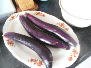 黄豆酱烧茄子的做法步骤：1