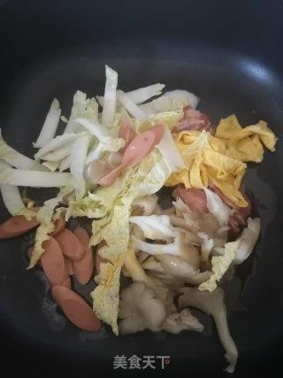 花式精致简餐：五鲜汤+粗粮米饭的做法步骤：2