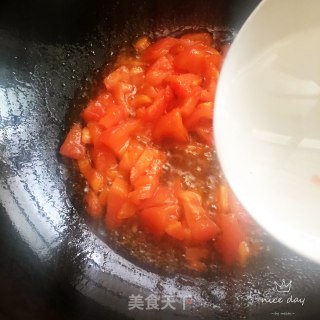 番茄烩金针菇的做法步骤：6