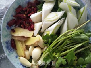 家常小鸡喝饼的做法步骤：1