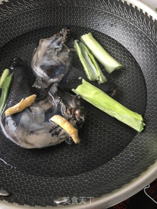 口水乌鸡的做法步骤：2