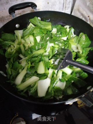 “清肠食谱”蒜蓉黑白菜的做法步骤：3