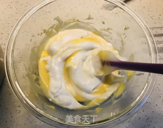 橄榄油戚风蛋糕的做法步骤：4