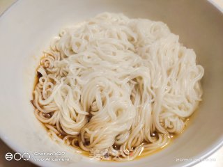 豆瓣青菜面的做法步骤：3