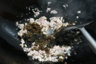 咸菜肉末烤茄子的做法步骤：5