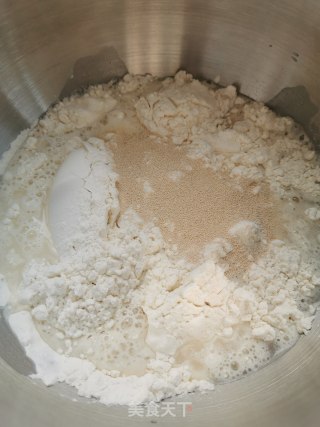 全麦粉胡萝卜牛肉包子的做法步骤：1