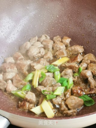 黑椒牛肉粒的做法步骤：4