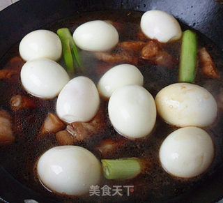 小炖肉卤蛋的做法步骤：7