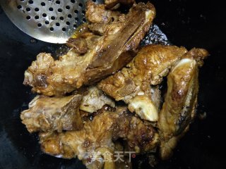 萝卜炖龙骨的做法步骤：4