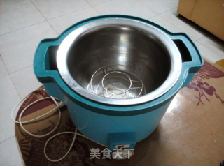 冷天做发面饼的发面法（我爱美食天下）的做法步骤：2