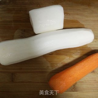 木耳炒山药的做法步骤：1