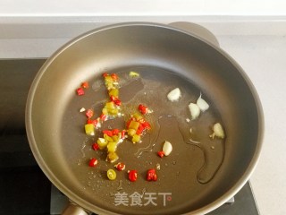 酸辣酸甜的酸辣藕丁，下饭又好吃的做法步骤：4