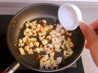 酸辣酸甜的酸辣藕丁，下饭又好吃的做法步骤：7
