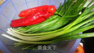韭菜炒河虾的做法步骤：2