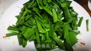 韭菜炒河虾的做法步骤：4