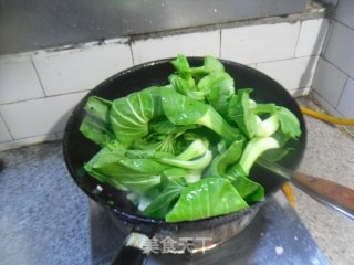 木耳炒油菜的做法步骤：4