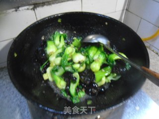 木耳炒油菜的做法步骤：10