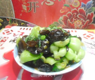 木耳炒油菜的做法步骤：11