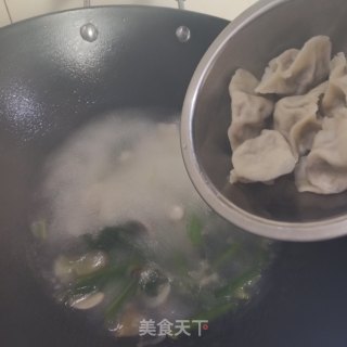 酸汤饺子的做法步骤：5